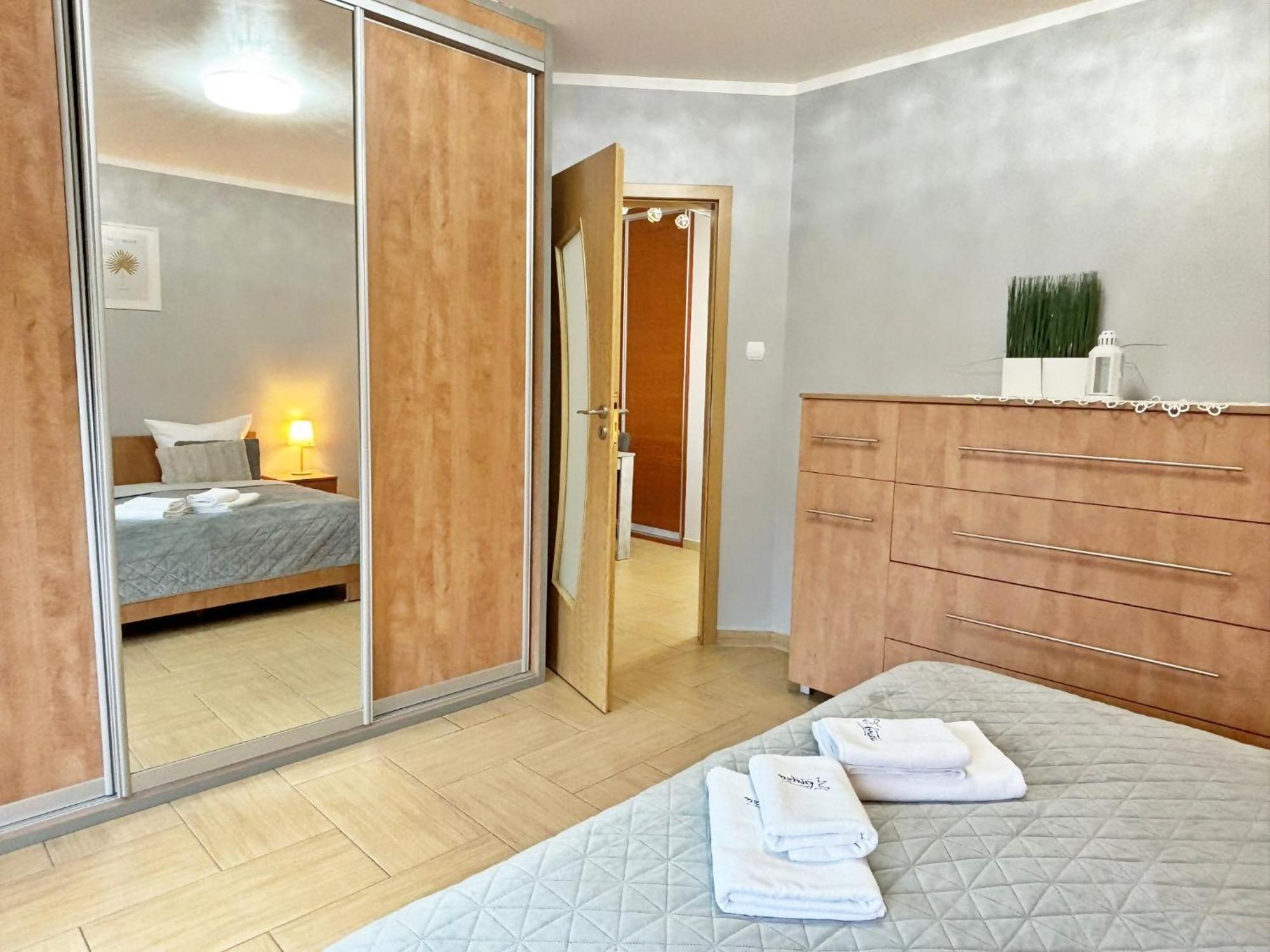 Apartamenty Bryza - Chelmonskiego - Parking - Centrum Świnoujście Екстериор снимка