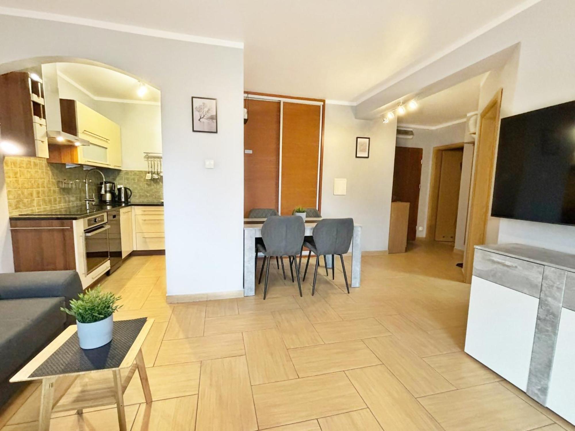 Apartamenty Bryza - Chelmonskiego - Parking - Centrum Świnoujście Екстериор снимка